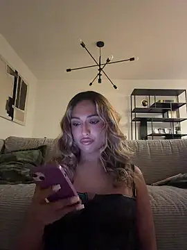 carminaurmommy online show from 12/02/25, 12:38