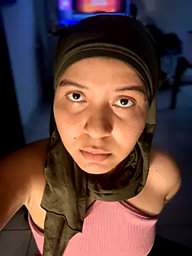 MatchedEyebrow online show from 12/15/25, 10:47