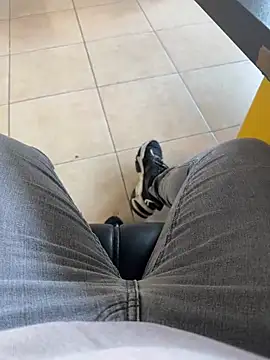 Snapshot of S2kicibey06 chatting on 01/31/25, 01:02 S2kicibey06 online show from 01/31/25, 01:02