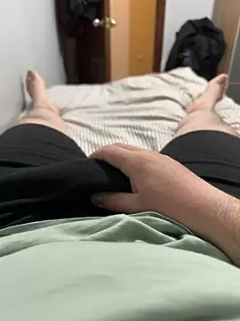 Snapshot of S2kicibey06 chatting on 02/23/25, 04:46 S2kicibey06 online show from 02/23/25, 04:46