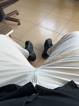 Snapshot of S2kicibey06 chatting on 03/22/25, 11:32 S2kicibey06 online show from 03/22/25, 11:32