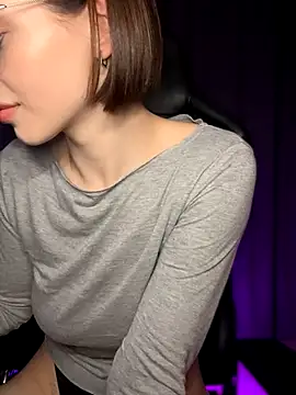 Camilla Railian online show from 12/03/24, 12:24
