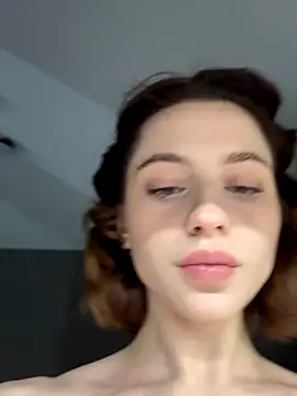 Snapshot of Camilla_Railian chatting on 10/02/25, 10:28 Camilla Railian online show from 10/02/25, 10:28