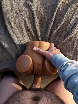 Snapshot of MrandMrsHaze chatting on 11/12/25, 07:46 MrandMrsHaze online show from 11/12/25, 07:46