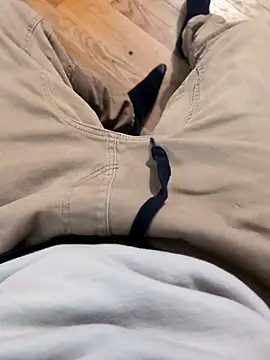 Snapshot of MrandMrsHaze chatting on 11/23/25, 07:57 MrandMrsHaze online show from 11/23/25, 07:57