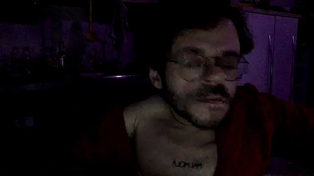 Snapshot of Dirtywheels chatting on 12/27/24, 01:11 Dirtywheels online show from 12/27/24, 01:11