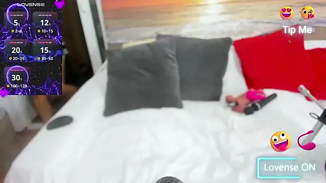 Snapshot of wildangeloflove chatting on 12/03/24, 11:01 wildangeloflove online show from 12/03/24, 11:01