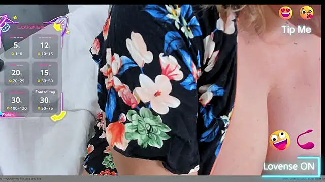 Snapshot of wildangeloflove chatting on 10/20/25, 06:08 wildangeloflove online show from 10/20/25, 06:08