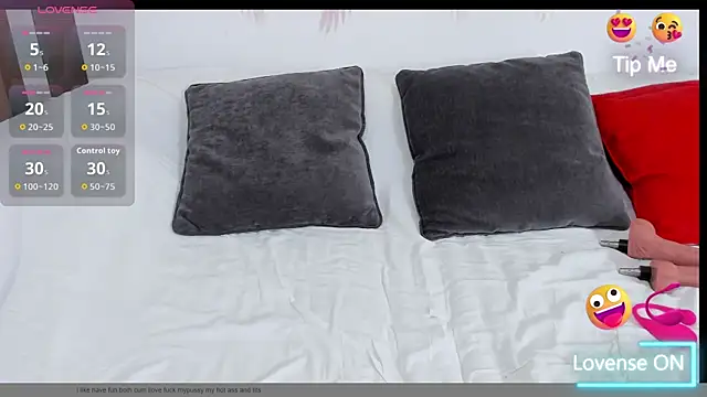 Snapshot of wildangeloflove chatting on 10/29/25, 11:23 wildangeloflove online show from 10/29/25, 11:23