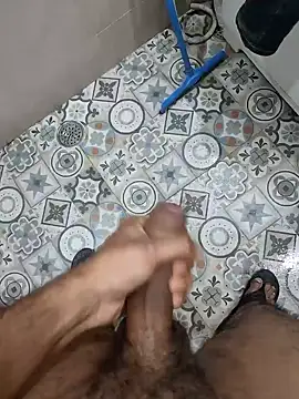 Snapshot of BiggDse chatting on 02/05/25, 12:49 BiggDse online show from 02/05/25, 12:49