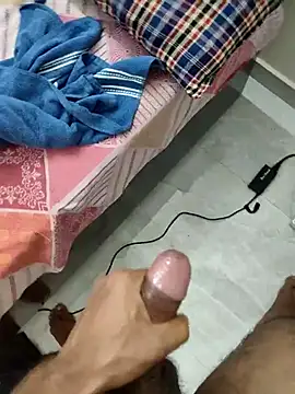 Snapshot of BiggDse chatting on 02/28/25, 07:56 BiggDse online show from 02/28/25, 07:56