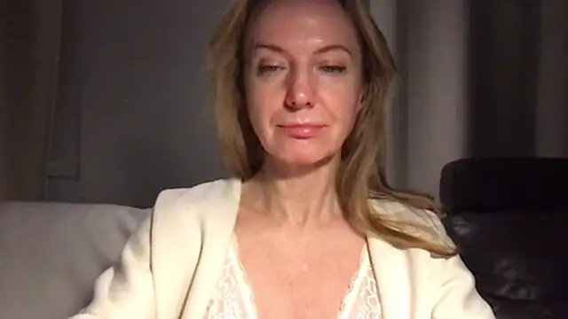 RachellAmazing online show from 01/11/25, 06:14
