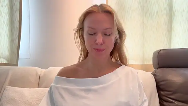 RachellAmazing online show from 01/22/25, 10:29