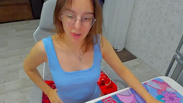 c arina x online show from 09/28/25, 08:14