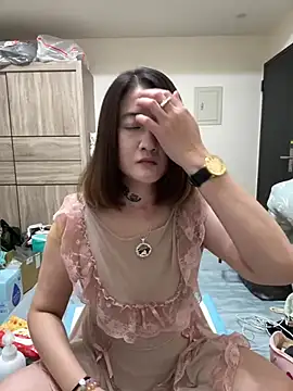 Snapshot of Tw_Angellovers chatting on 02/17/25, 04:26 Tw Angellovers online show from 02/17/25, 04:26