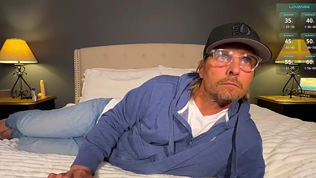 RyanRitchie online show from 12/17/24, 03:17