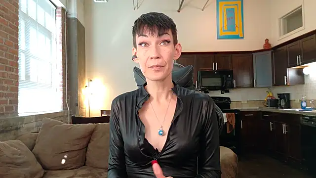 EveEnigma online show from 09/26/25, 03:38