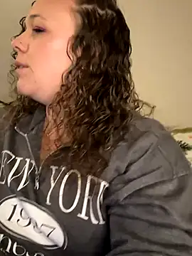 Snapshot of AuroraSummers chatting on 11/17/25, 01:00 AuroraSummers online show from 11/17/25, 01:00