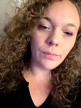 Snapshot of AuroraSummers chatting on 12/15/25, 05:39 AuroraSummers online show from 12/15/25, 05:39