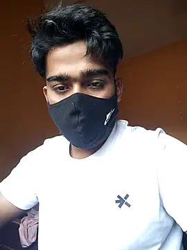 Love birdss online show from 03/19/25, 07:51