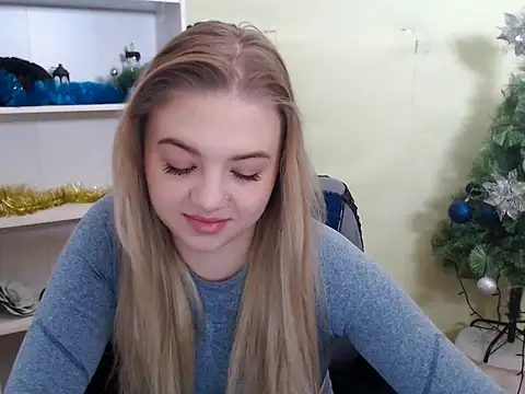 Snapshot of CrazyGloria chatting on 01/19/25, 05:58 CrazyGloria online show from 01/19/25, 05:58