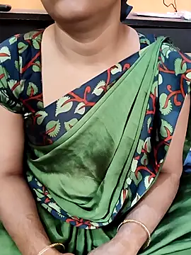 Snapshot of Diya_143 chatting on 10/10/25, 07:51 Diya 143 online show from 10/10/25, 07:51