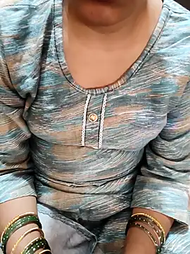 Snapshot of Diya_143 chatting on 11/21/25, 05:39 Diya 143 online show from 11/21/25, 05:39