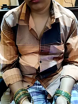 Snapshot of Diya_143 chatting on 12/01/25, 06:51 Diya 143 online show from 12/01/25, 06:51