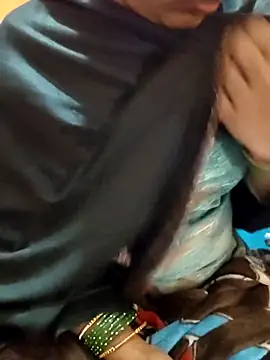 Snapshot of Diya_143 chatting on 12/15/25, 06:50 Diya 143 online show from 12/15/25, 06:50