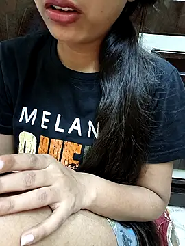 Snapshot of Nupur_69 chatting on 09/22/25, 08:11 Nupur 69 online show from 09/22/25, 08:11