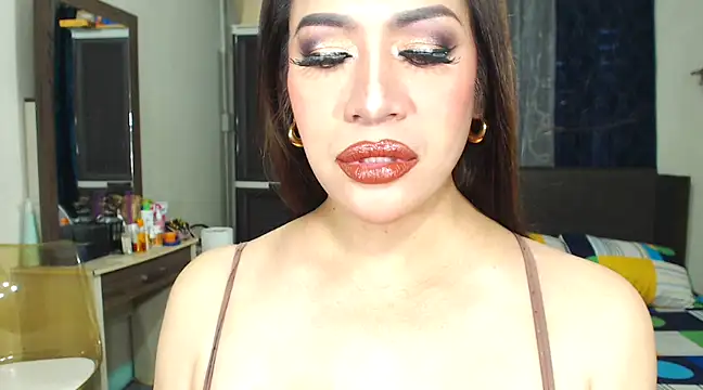 HugeKatarinaTS online show from 02/17/25, 08:41