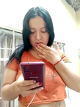 Snapshot of Arisha34 chatting on 12/21/24, 03:31 Arisha34 online show from 12/21/24, 03:31
