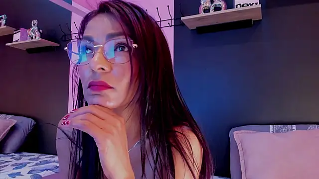 HannaPetit online show from 01/26/25, 02:30