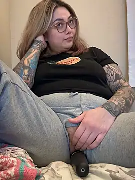 nativepumpkin95 online show from 12/15/24, 04:07