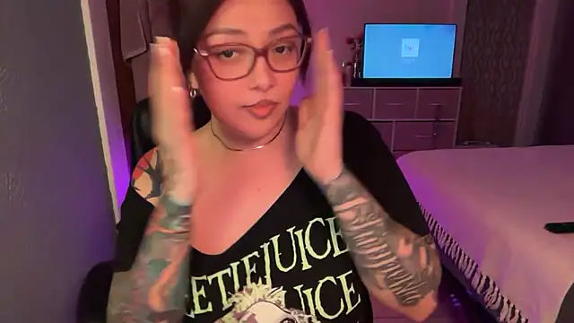 nativepumpkin95 online show from 04/26/26, 04:32