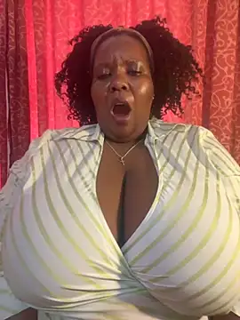 Snapshot of Michyboldy chatting on 09/29/25, 06:40 Michyboldy online show from 09/29/25, 06:40