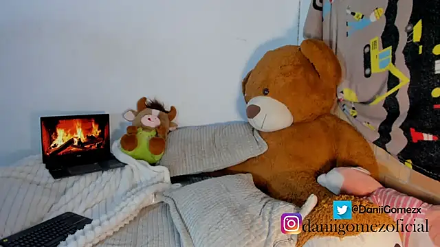 dani rosee online show from 07/14/26, 04:28