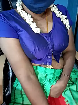 Snapshot of Tamil-hotwife chatting on 01/11/25, 08:11 Tamil-hotwife online show from 01/11/25, 08:11