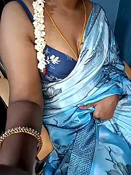 Snapshot of Tamil-hotwife chatting on 01/18/25, 08:30 Tamil-hotwife online show from 01/18/25, 08:30