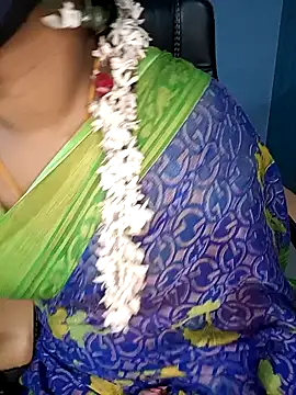 Snapshot of Tamil-hotwife chatting on 01/19/25, 05:07 Tamil-hotwife online show from 01/19/25, 05:07