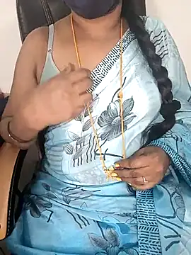 Snapshot of Tamil-hotwife chatting on 02/25/25, 05:15 Tamil-hotwife online show from 02/25/25, 05:15