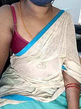 Snapshot of Tamil-hotwife chatting on 03/08/25, 01:39 Tamil-hotwife online show from 03/08/25, 01:39
