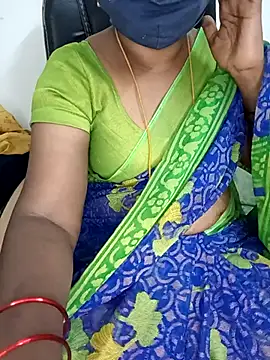Snapshot of Tamil-hotwife chatting on 03/09/25, 11:03 Tamil-hotwife online show from 03/09/25, 11:03