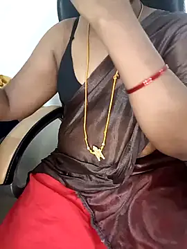 Snapshot of Tamil-hotwife chatting on 03/10/25, 04:38 Tamil-hotwife online show from 03/10/25, 04:38