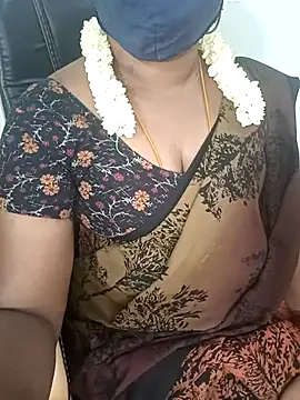 Snapshot of Tamil-hotwife chatting on 03/11/25, 04:18 Tamil-hotwife online show from 03/11/25, 04:18