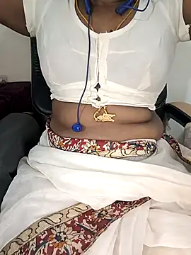 Snapshot of Tamil-hotwife chatting on 09/15/25, 04:45 Tamil-hotwife online show from 09/15/25, 04:45