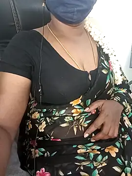 Snapshot of Tamil-hotwife chatting on 09/19/25, 04:58 Tamil-hotwife online show from 09/19/25, 04:58