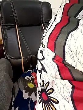 Snapshot of Tamil-hotwife chatting on 10/07/25, 04:04 Tamil-hotwife online show from 10/07/25, 04:04