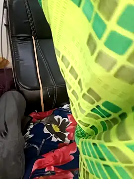 Snapshot of Tamil-hotwife chatting on 10/08/25, 05:32 Tamil-hotwife online show from 10/08/25, 05:32