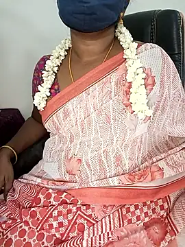 Snapshot of Tamil-hotwife chatting on 10/10/25, 05:01 Tamil-hotwife online show from 10/10/25, 05:01